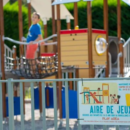 Campingplatz Les Eaux Chaudes Digne-les-Bains