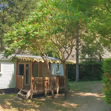 Camping Les Eaux Chaudes